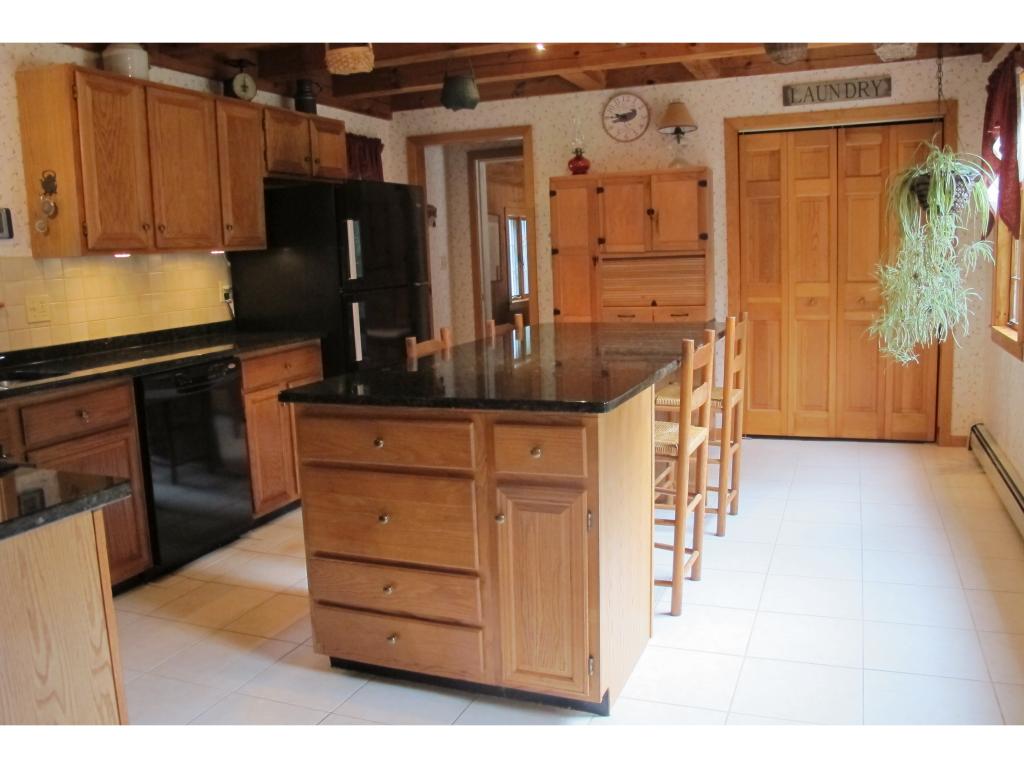 94 Gile Road Nottingham, NH 03290 - Photo 2 of 33