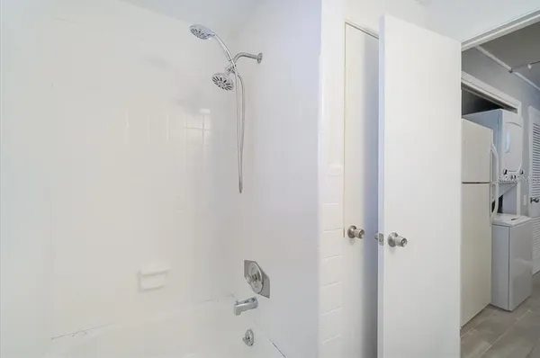 $1,300 | 1223 Cocoanut Avenue, Sarasota, FL 34236