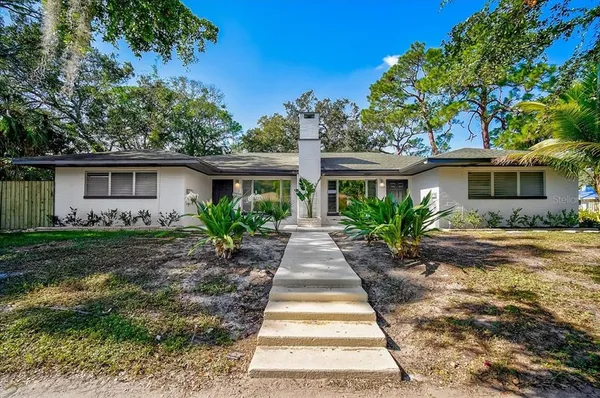 $1,300 | 1223 Cocoanut Avenue, Sarasota, FL 34236