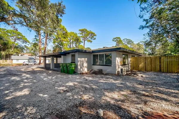 $1,300 | 1223 Cocoanut Avenue, Sarasota, FL 34236