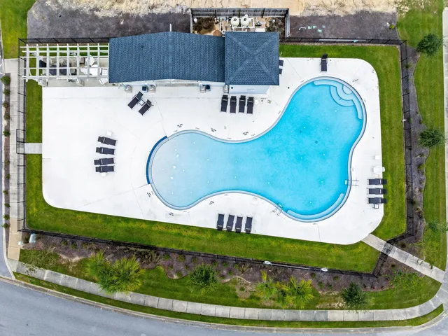 $2,500 | 462 Whispering Creek Avenue, Freeport, FL 32439