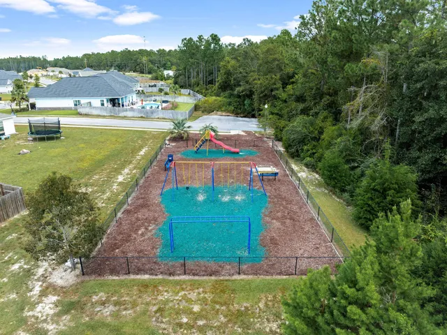 $2,500 | 462 Whispering Creek Avenue, Freeport, FL 32439