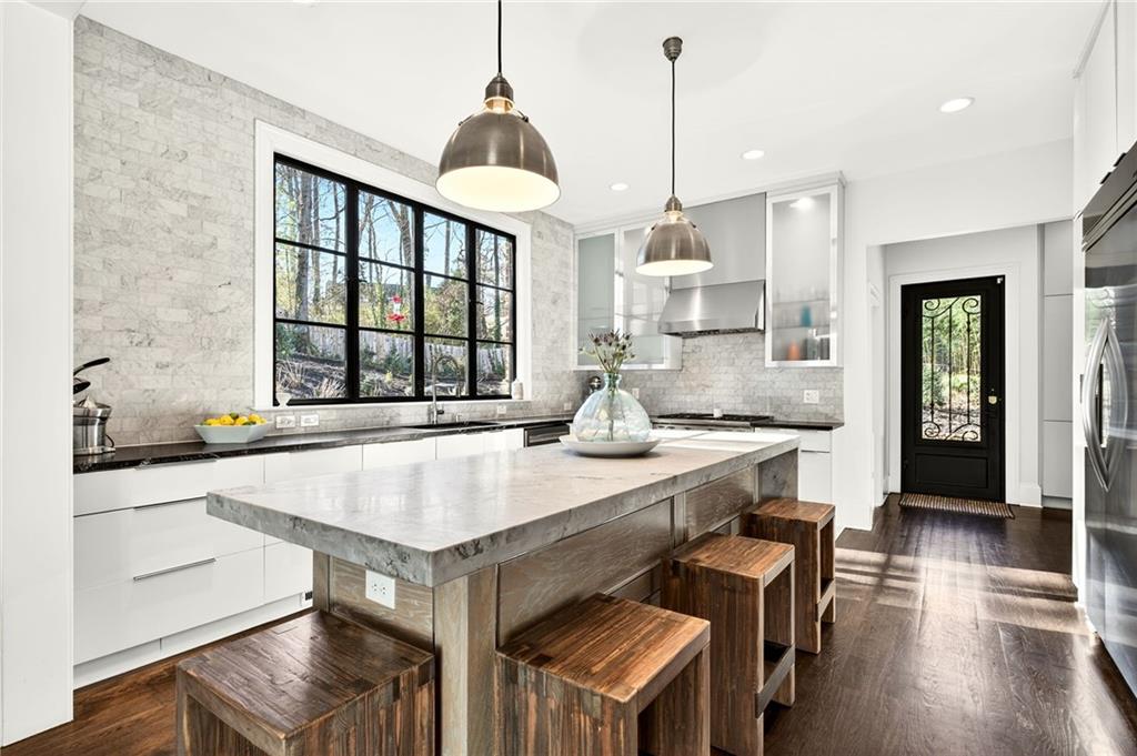 5759 Riverside Drive Atlanta, GA 30327 - Photo 11 of 46