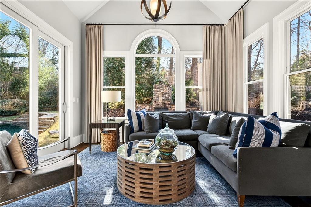 5759 Riverside Drive Atlanta, GA 30327 - Photo 13 of 46