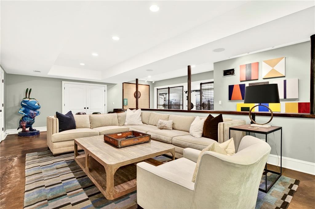 5759 Riverside Drive Atlanta, GA 30327 - Photo 34 of 46