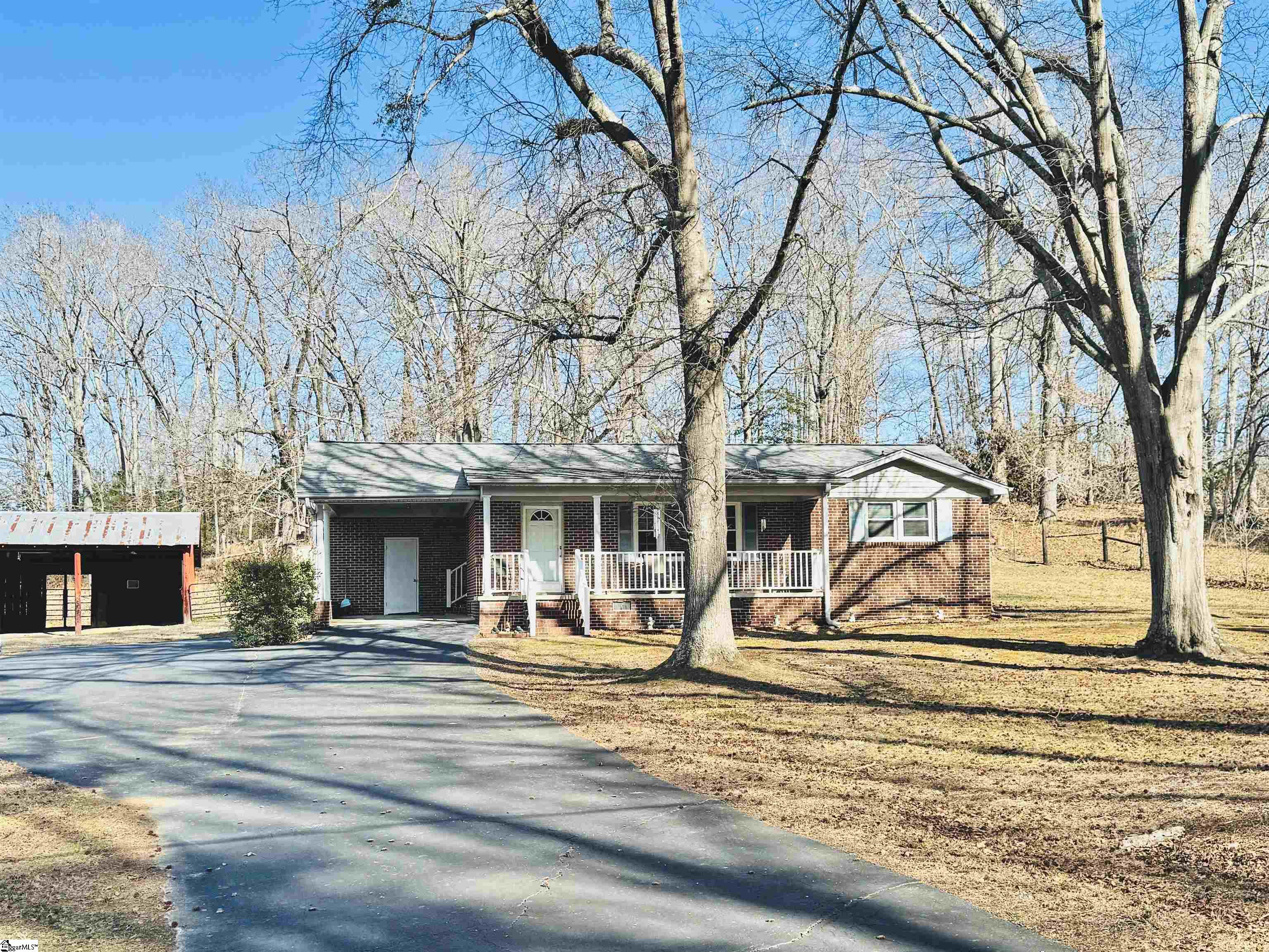 1460 Henderson Road Gray Court, SC 29645 - Photo 3 of 19 Gallery Image 3