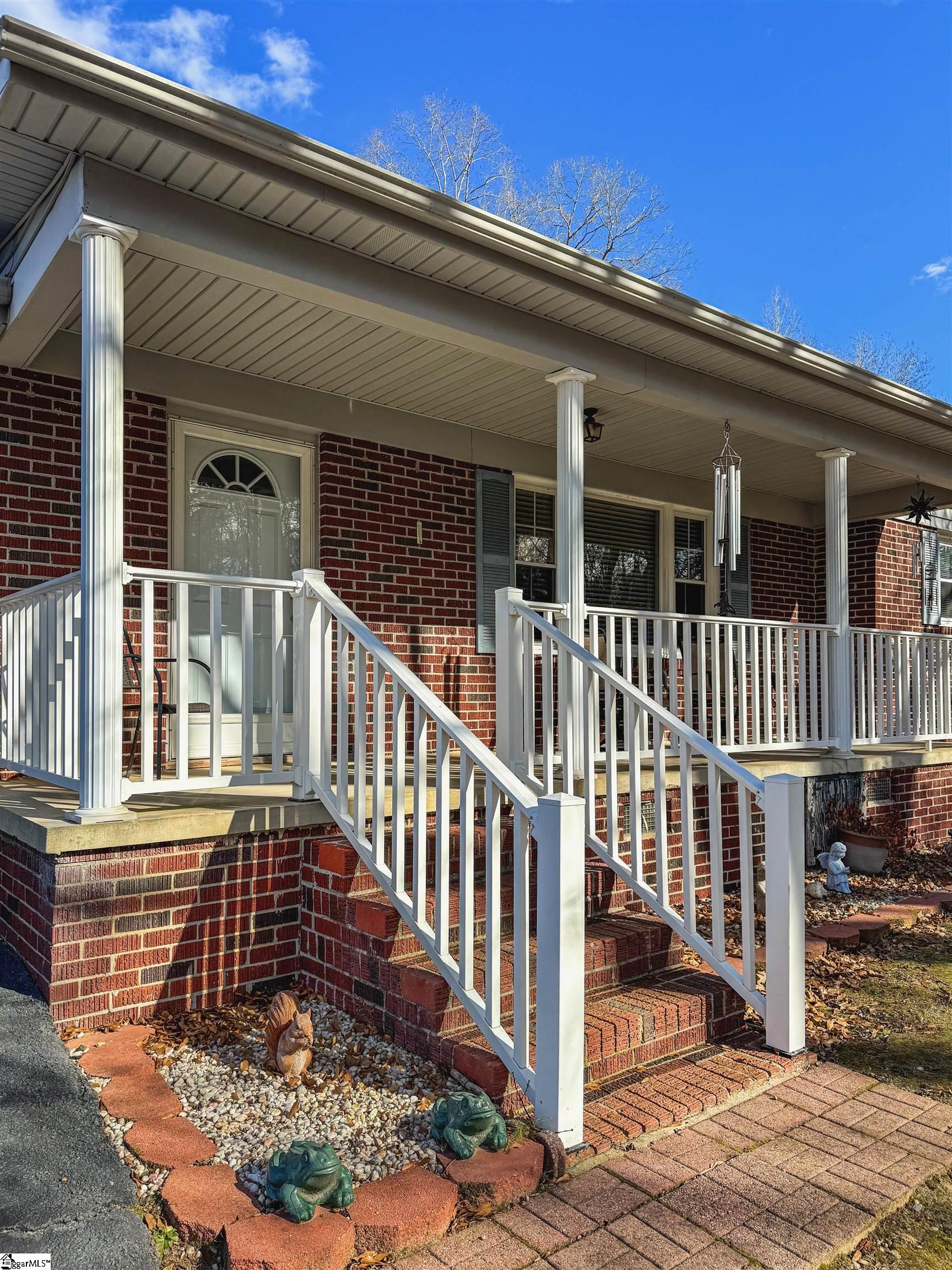 1460 Henderson Road Gray Court, SC 29645 - Photo 4 of 19 Gallery Image 4