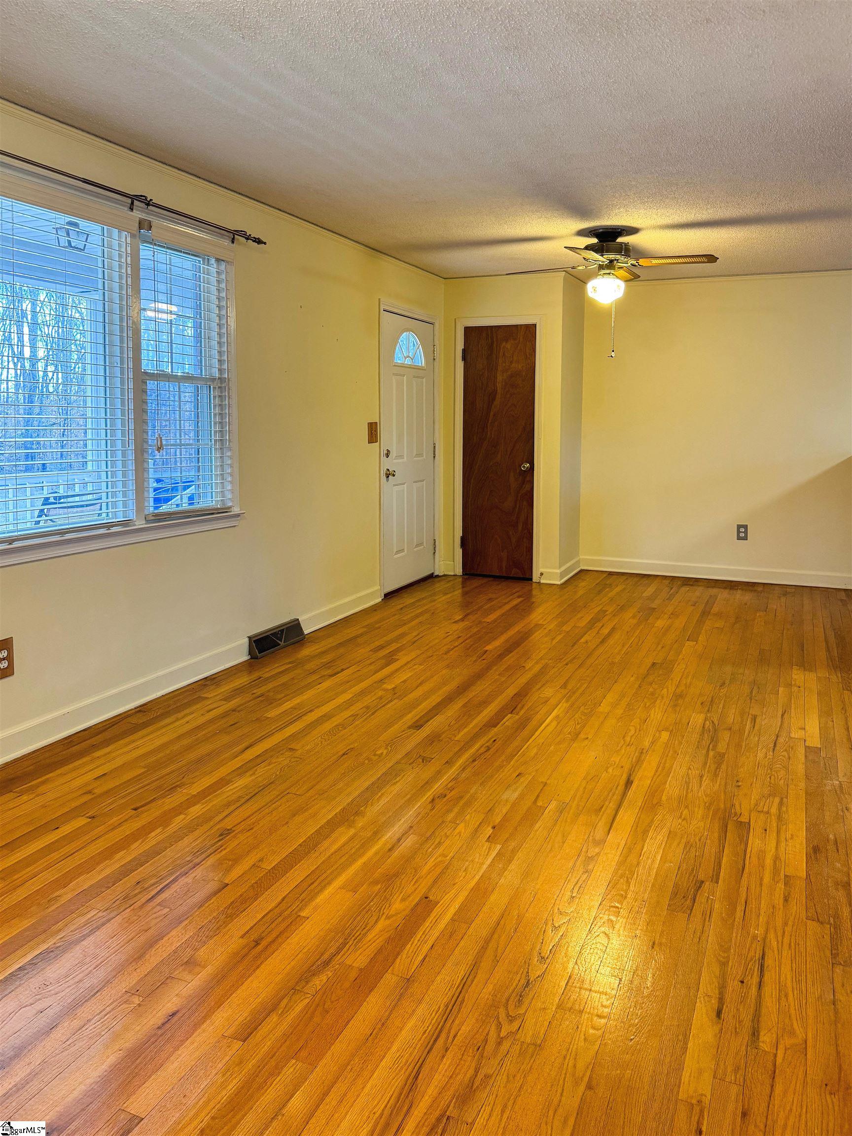 1460 Henderson Road Gray Court, SC 29645 - Photo 9 of 19 Gallery Image 9