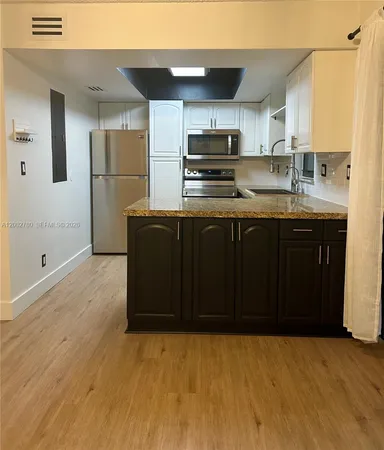 $2,500 | 10 Laredo Place, Davie, FL 33324