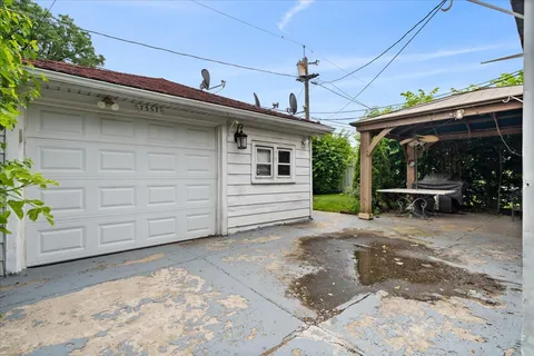 $525,000 | 7357 North Crawford Avenue, Lincolnwood, IL 60712
