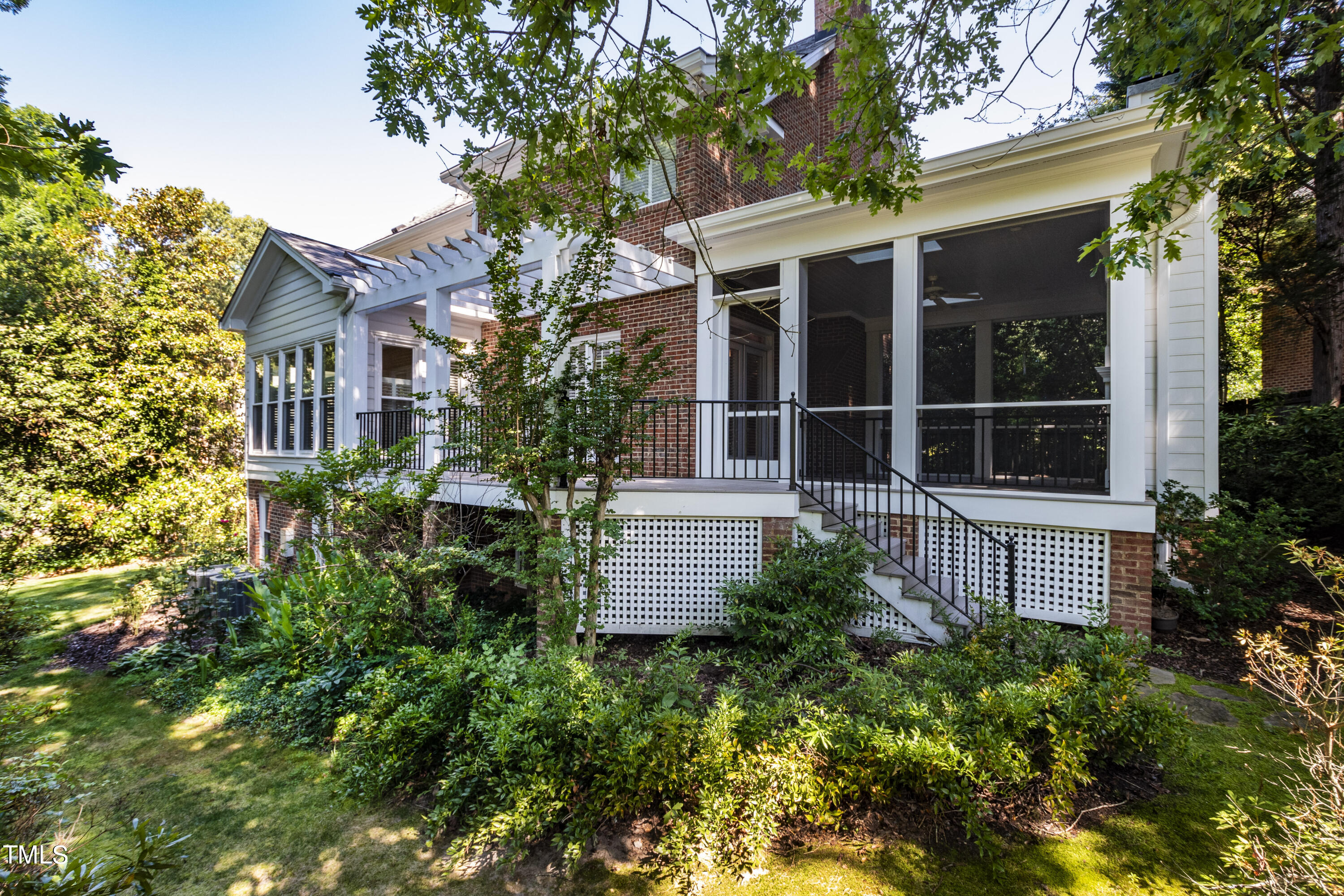 605 Chalfant Court Raleigh, NC 27607 - Photo 35 of 37 front view of a house