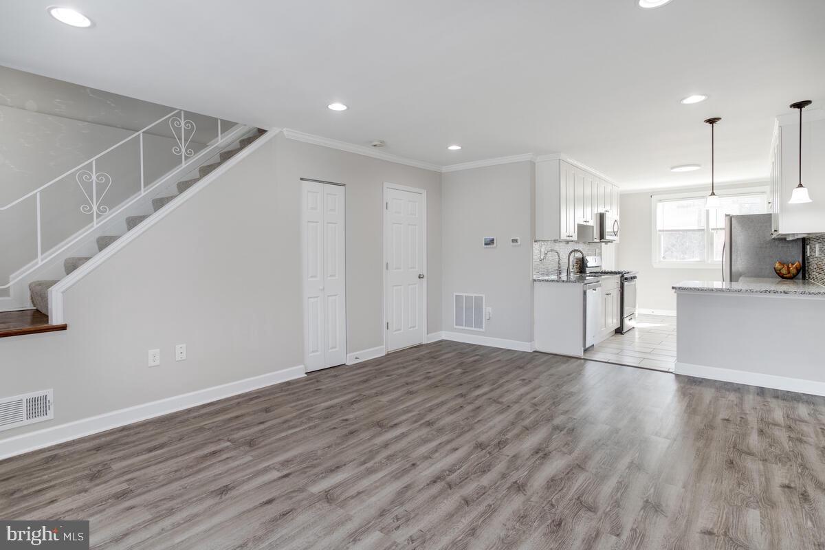 4835 Midline Road Baltimore, MD 21206 - Photo 40 of 40 Open floorplan is wonderful