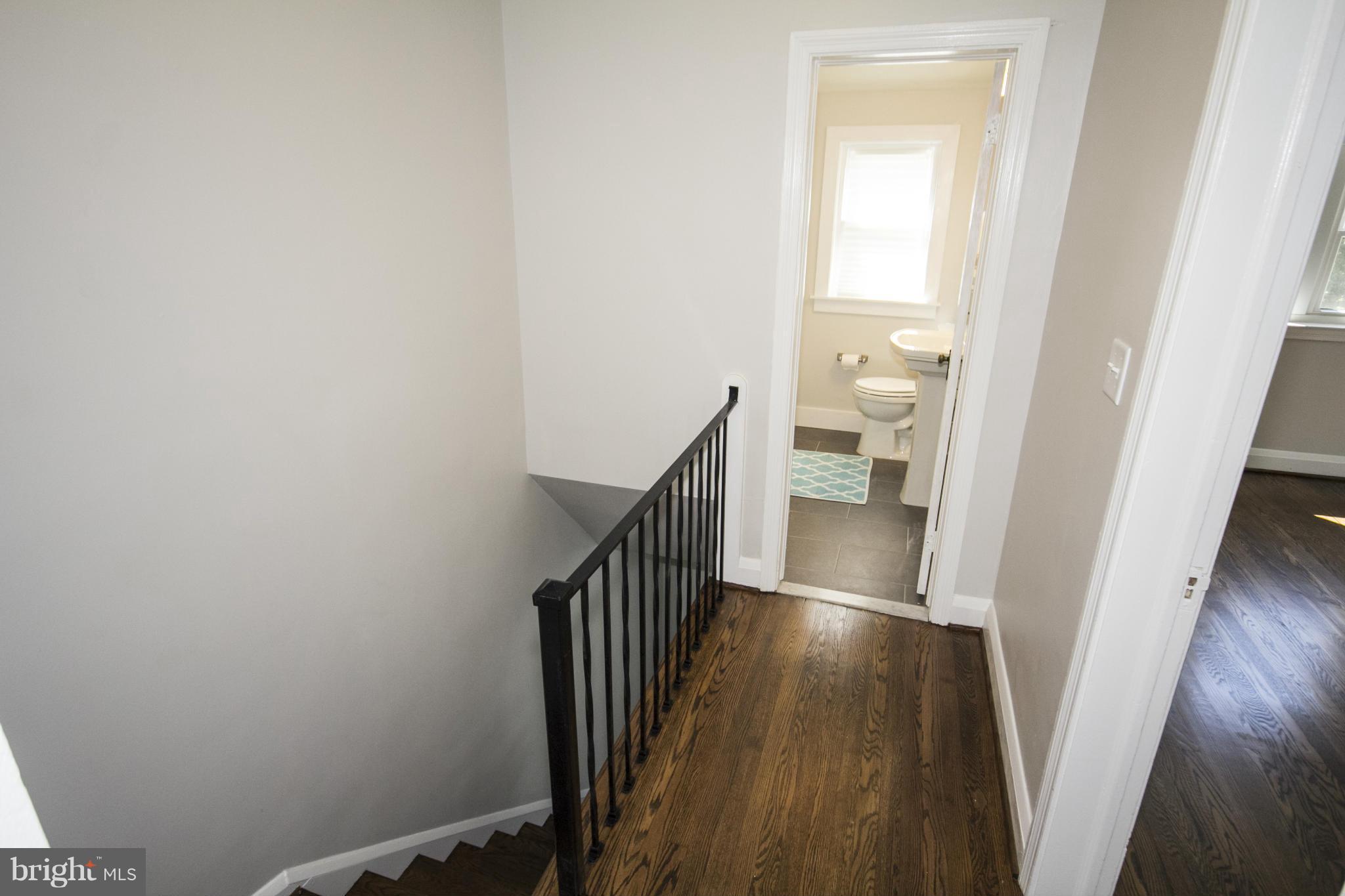 258 Ridge Avenue Towson, MD 21286 - Photo 11 of 24 Second Floor Hall to Bathroom