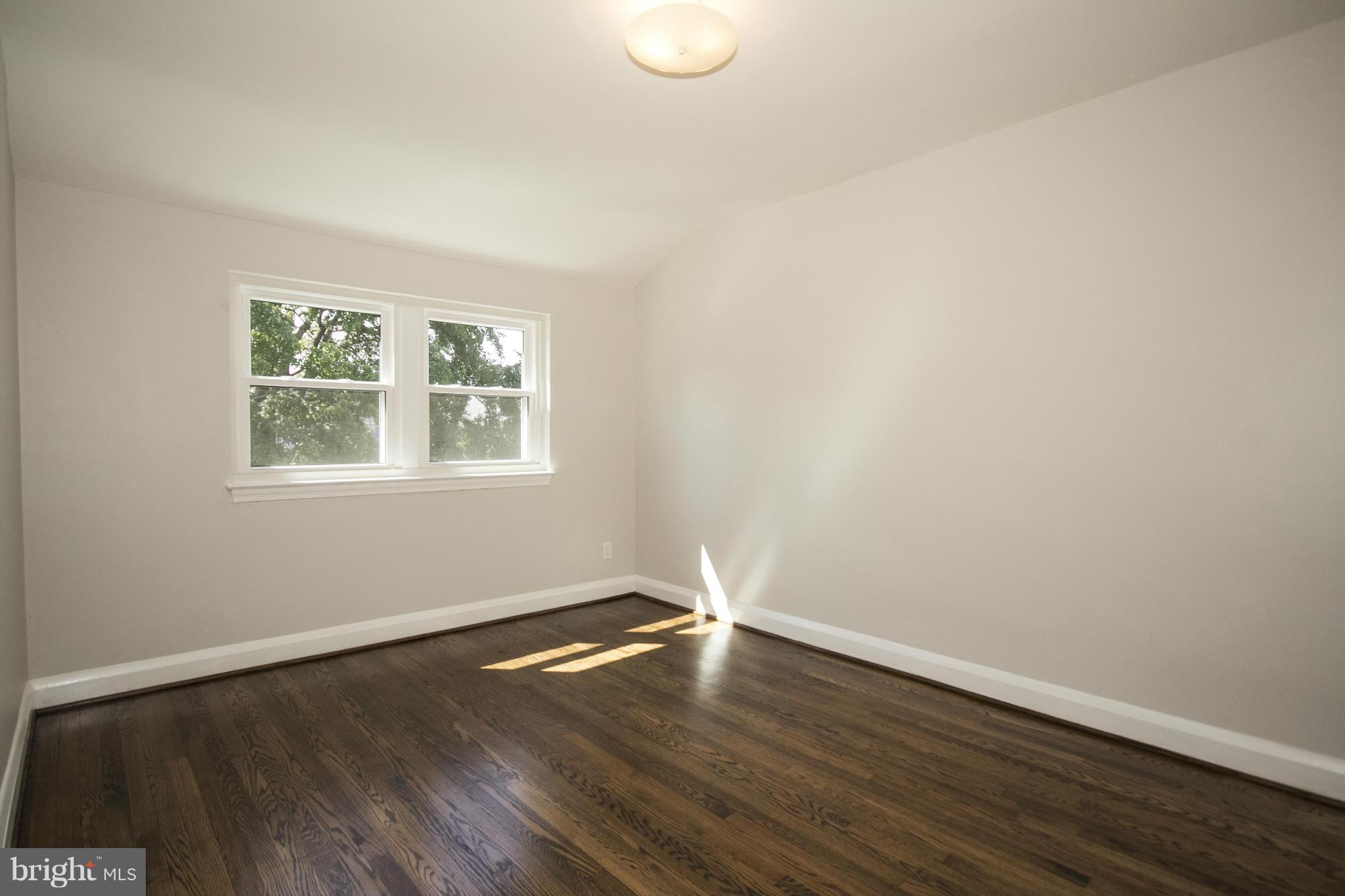 258 Ridge Avenue Towson, MD 21286 - Photo 14 of 24 Bedroom (Master)