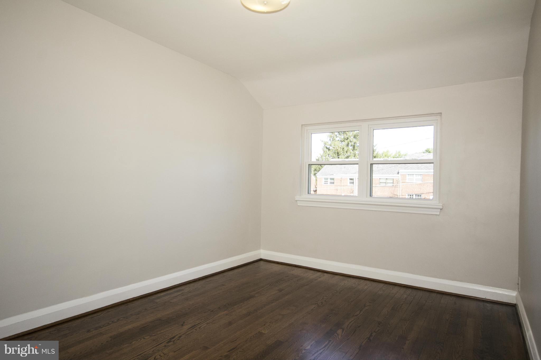 258 Ridge Avenue Towson, MD 21286 - Photo 16 of 24 Bedroom 2