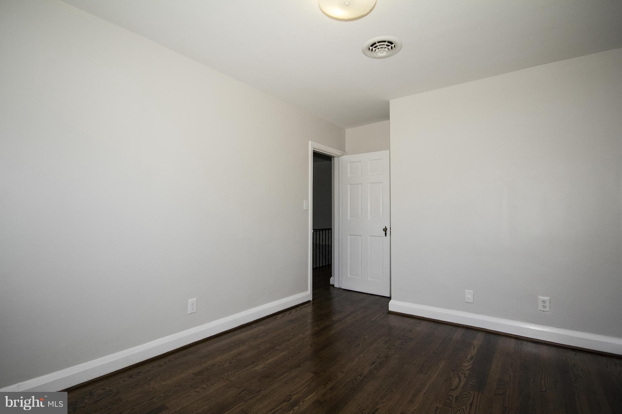 258 Ridge Avenue Towson, MD 21286 - Photo 17 of 24 Bedroom 2