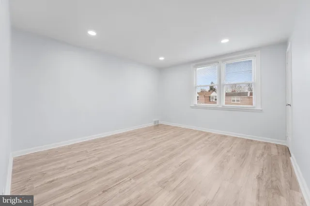 $240,000 | 17 Folcroft Avenue, Folcroft, PA 19032