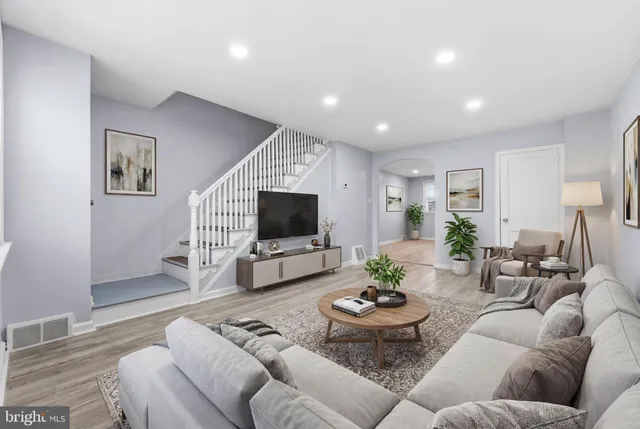 $240,000 | 17 Folcroft Avenue, Folcroft, PA 19032