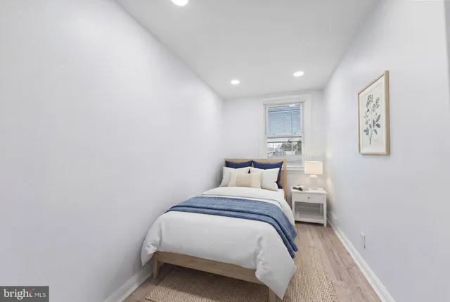 $240,000 | 17 Folcroft Avenue, Folcroft, PA 19032