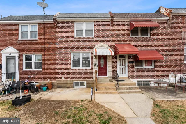 $240,000 | 17 Folcroft Avenue, Folcroft, PA 19032