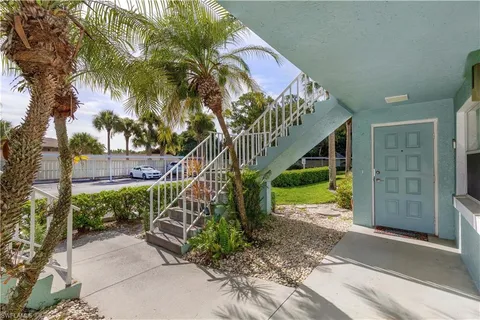 $350,000 | 137 Wading Bird Circle, Unit F101, Naples, FL 34110