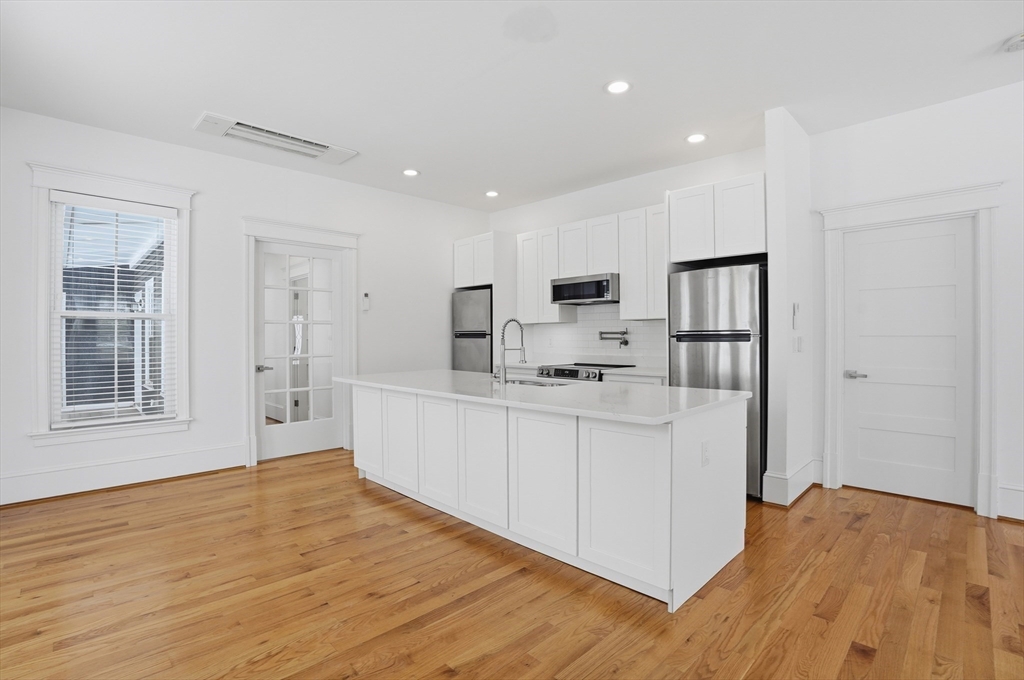11 Taylor Street Littleton, MA 01460 - Photo 8 of 42