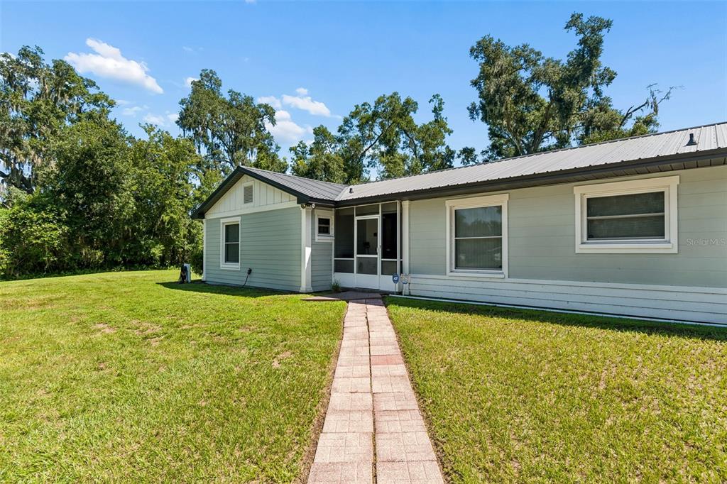 2321 Wooten Road Dover, FL 33527 - Photo 7 of 54 Gallery Image 7