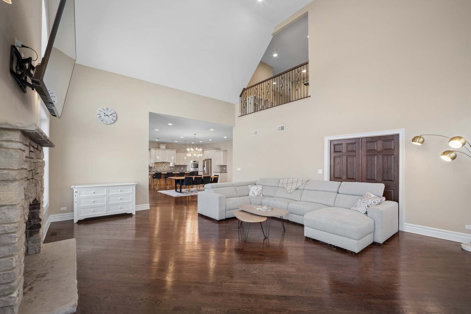 940 Freeman Road Hoffman Estates, IL 60192 - Photo 12 of 37