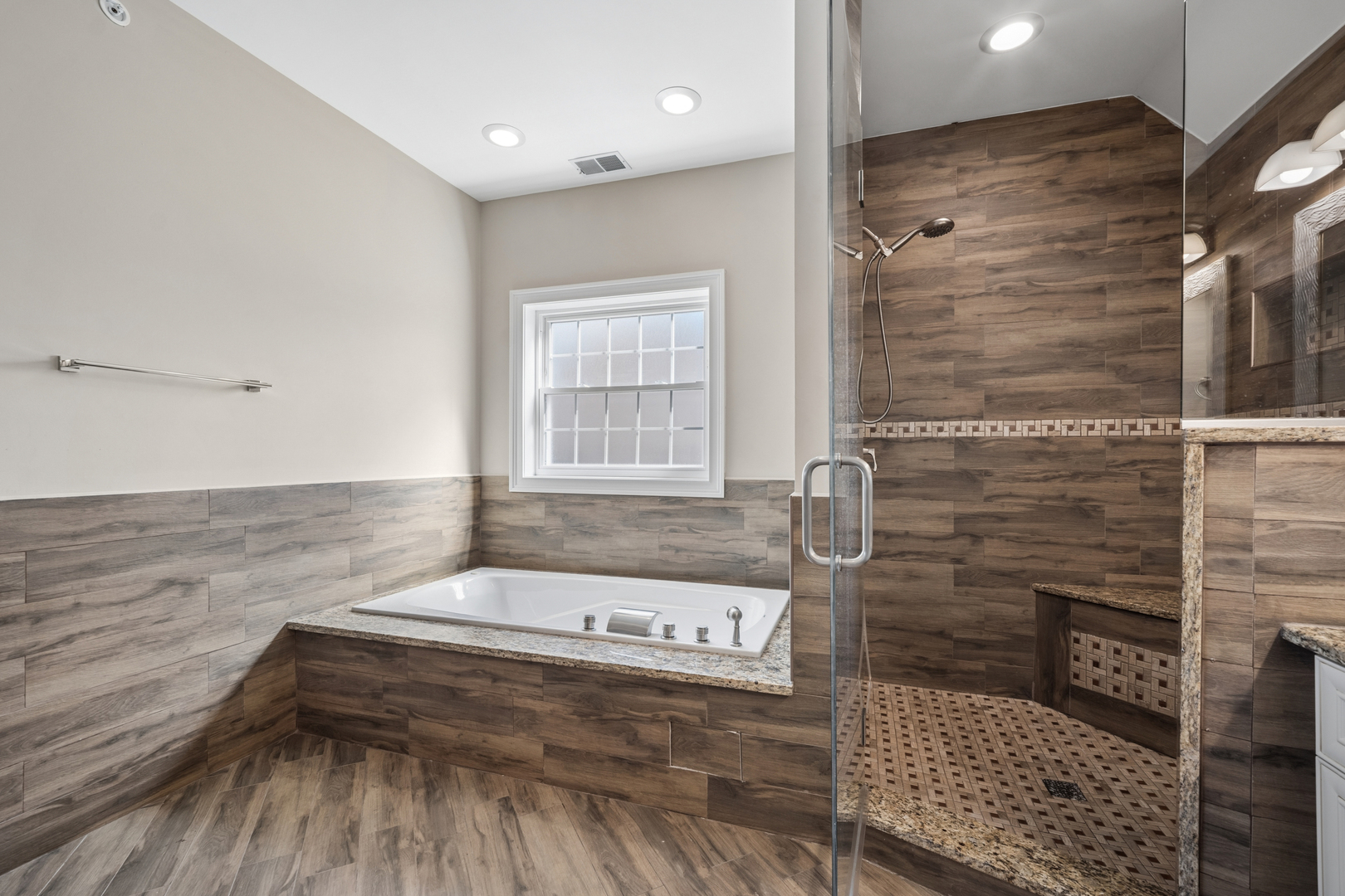 940 Freeman Road Hoffman Estates, IL 60192 - Photo 21 of 37