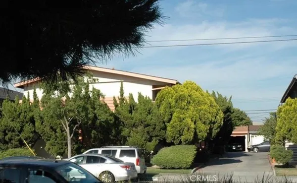 $2,395 | 11914 Bellflower Boulevard, Downey, CA 90242