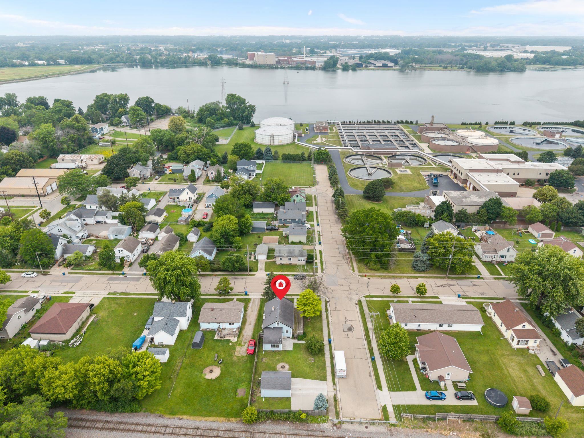 127 Madison Street Menasha, WI 54952 - Photo 35 of 48