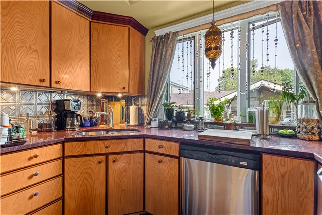 $639,900 | 314 Columbus Avenue, Pawtucket, RI 02861