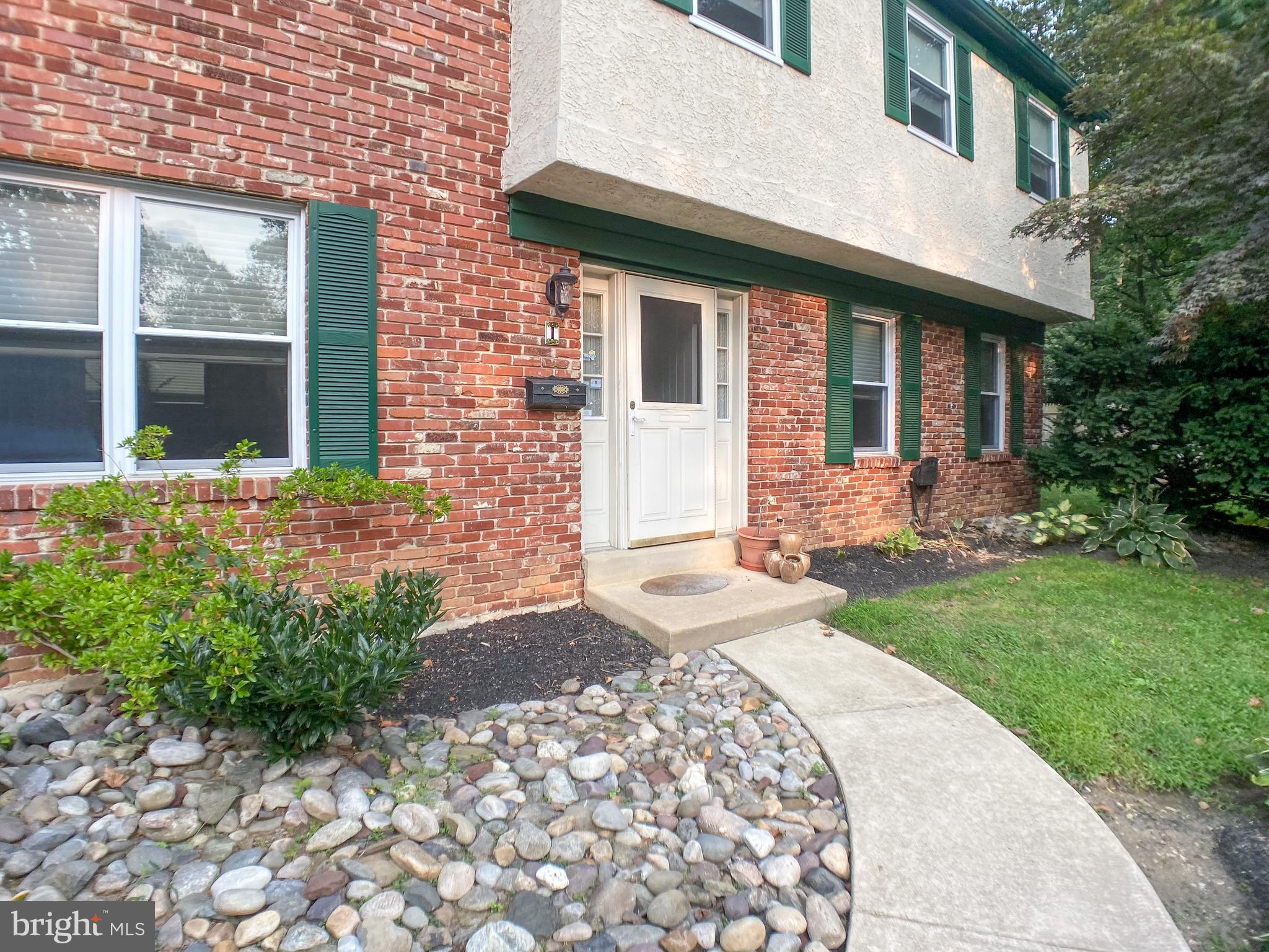 1 Rolling Road Wynnewood, PA 19096 - Photo 3 of 23