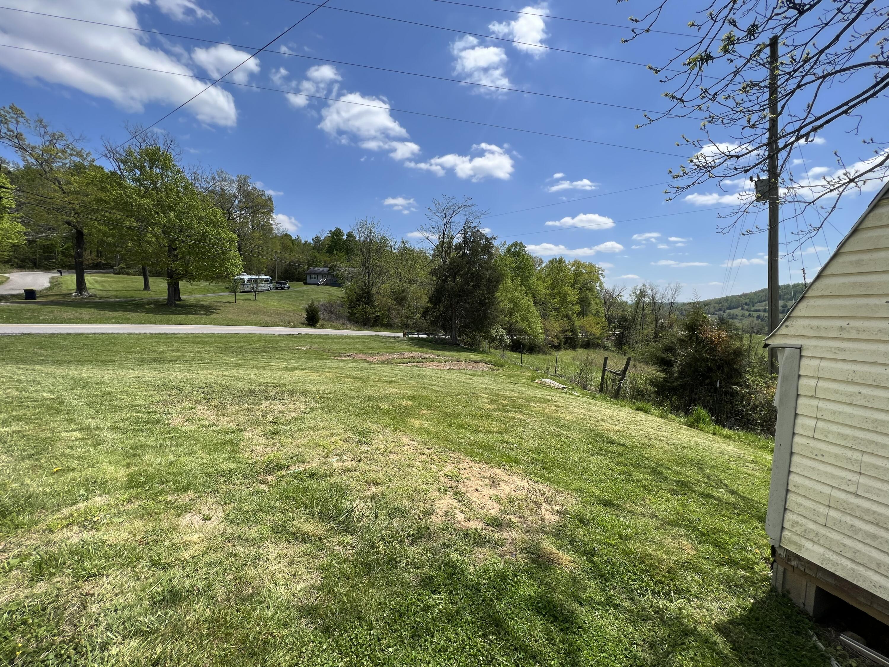 2248 Sand Springs Road Mount Vernon, KY 40456 - Photo 8 of 35 2ABF601D-5CFC-463A-98AC-542C68D6CE4C