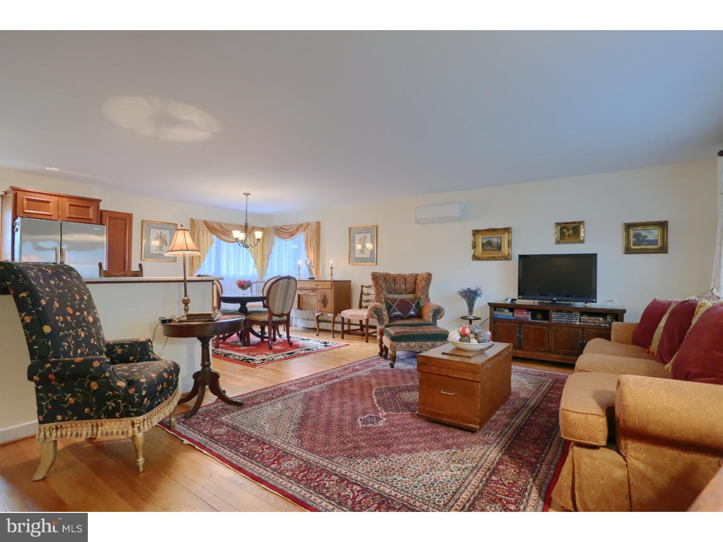 138 Elizabeth Drive Sinking Spring, PA 19608 - Photo 2 of 25