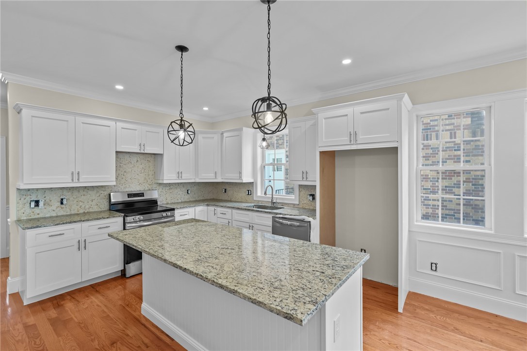 117 Sharon Street Providence, RI 02908 - Photo 9 of 45