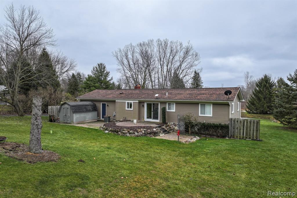 4920 Milett Road Fowlerville, MI 48836 - Photo 13 of 47
