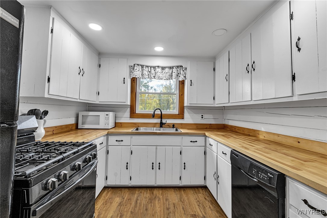 3727 Youngstown Road Wilson, NY 14172 - Photo 18 of 40