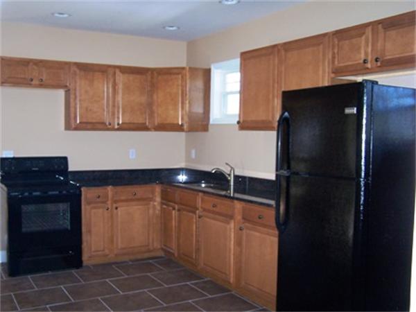 72-74 Inman Street Lawrence, MA 01843 - Photo 3 of 8 Gallery Image 3