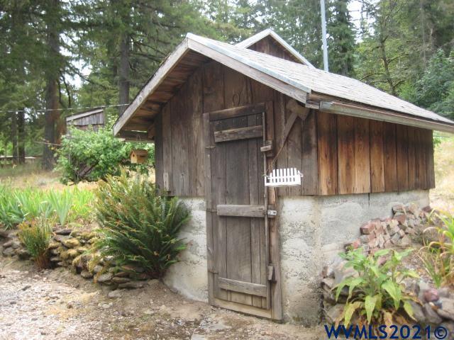 24002 South Engstrom Road Colton, OR 97017 - Photo 7 of 36