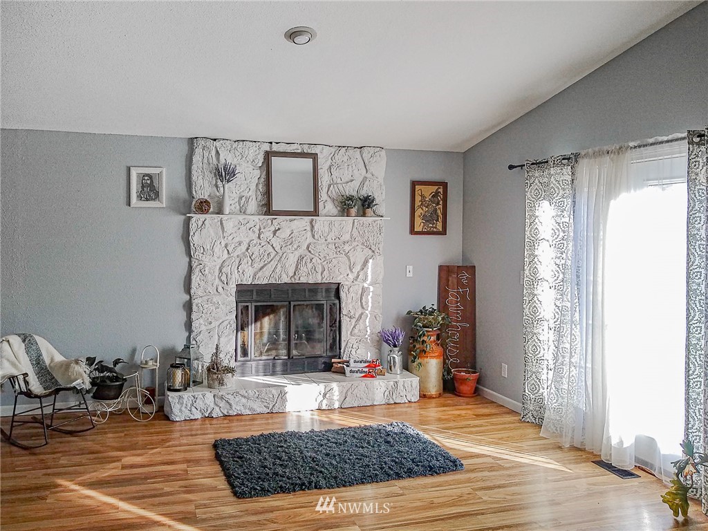 9332 Goodrich Road Southeast Moses Lake, WA 98837 - Photo 7 of 38 Gallery Image 7