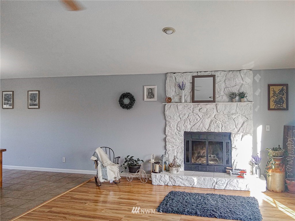 9332 Goodrich Road Southeast Moses Lake, WA 98837 - Photo 8 of 38 Gallery Image 8