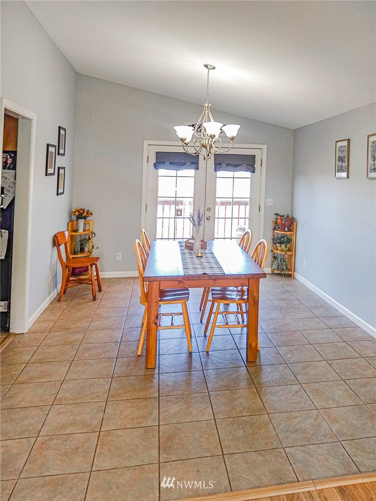 9332 Goodrich Road Southeast Moses Lake, WA 98837 - Photo 10 of 38 Gallery Image 10