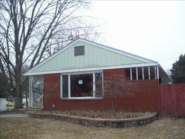2015 Vivian Road Monroe, MI 48162 - Photo 18 of 18 20348531-17.JPG