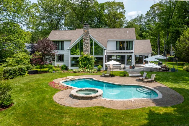 $4,150,000 | 8 Heritage Island Road, New Fairfield, CT 06812