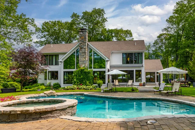 $4,150,000 | 8 Heritage Island Road, New Fairfield, CT 06812