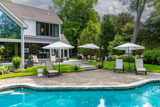 $4,150,000 | 8 Heritage Island Road, New Fairfield, CT 06812