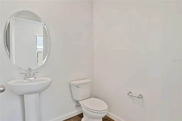 $349,982 | 733 Lake Dell Drive, Dundee, FL 33838