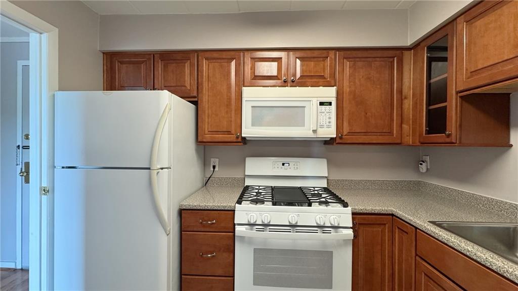 5 Bayard Road, Unit 907 Pittsburgh, PA 15213 - Photo 11 of 38 Gallery Image 11