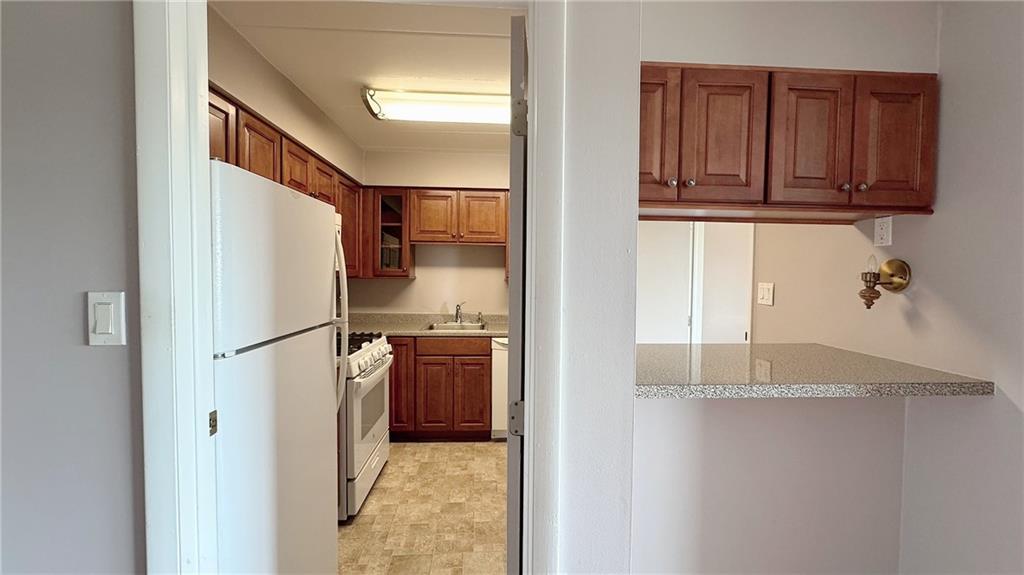5 Bayard Road, Unit 907 Pittsburgh, PA 15213 - Photo 8 of 38 Gallery Image 8